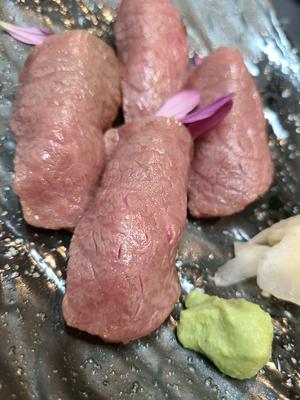 黒毛和牛肉寿司 6貫