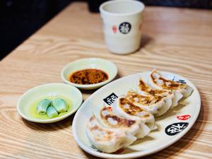 手作り焼き餃子/手工煎