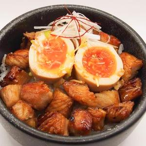 肉めし 豚トロルーローハン サラダセット