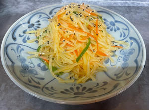 ジャガイモ千切りの和え物