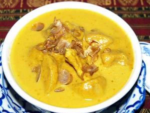 K-2 イエローカレー+タイ米 Yellow Curry + Rice