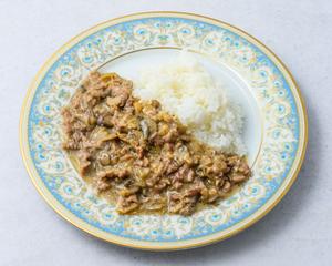 贅沢和牛のビーフストロガノフ(ライス付)+グリーンサラダ