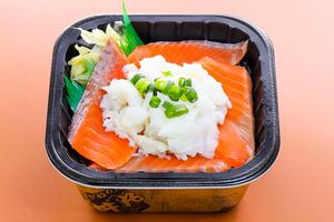 丼丸 サーモンエンガワ丼