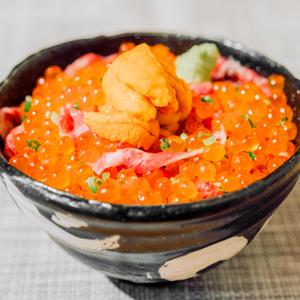 15.炙り牛とろ雲丹いくら丼  雲丹・いくらW増し