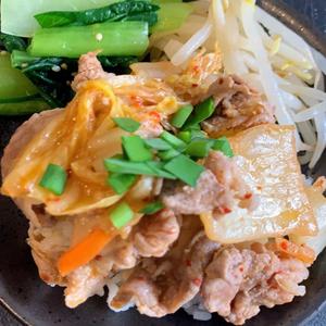 豚キムチ丼