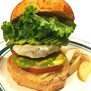 アボカドモッツァレラチーズバーガー Avocado mozzarella cheese burger