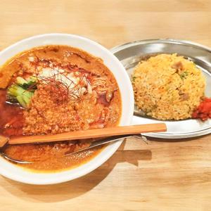 赤辛坦々麺と半チャーハンセット
