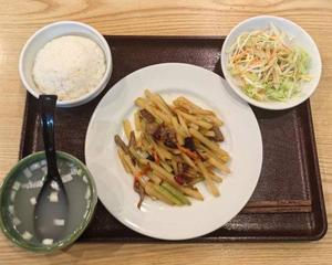ラム肉とジャガイモセロリの炒めセット (サラダ・ライス・スープ付き)
