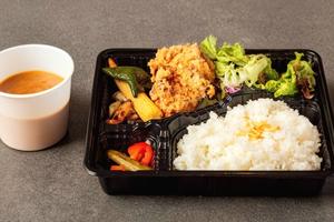 からあげスパイスカレー
