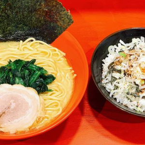 ラーメン + 赤家ライス