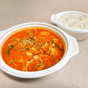 ソウル市場特製鶏肉スープ弁当(ライス付き)