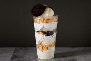 クッキー&ミルクアイスパフェ(600ml)Cookie & Milk Ice Parfait
