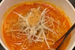 牛骨牛しゃぶ辛味噌ラーメン