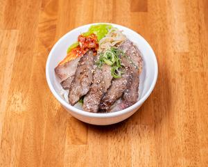 塩黒毛和牛カルビ丼