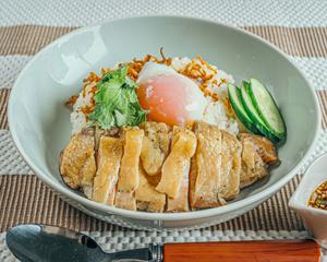 【温玉のせ】カオマンガイ(もも肉) [Hot Spring Egg] Kaomangai(Thigh)