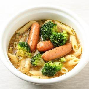 ソーセージとブロッコリーのスープパスタ