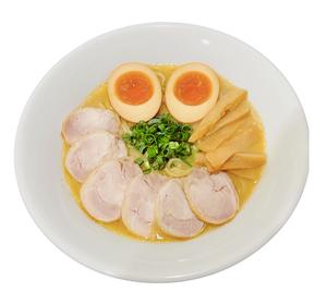 味玉チャーシューらぁ麺 (塩鶏油)