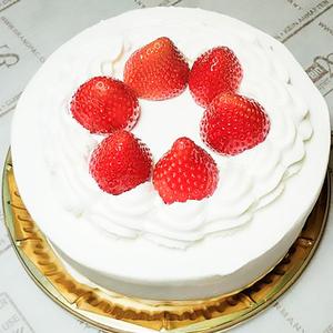 苺のホールケーキ 15cm