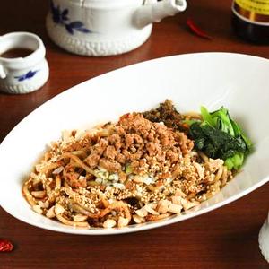 雲林坊人気No.4 ②本場成都の汁なし担担麺(太麺) Authentic Chengdu Szechuan Noodles without Soup (Thick Noodles)