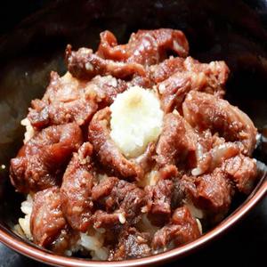 まかないスジ牛丼
