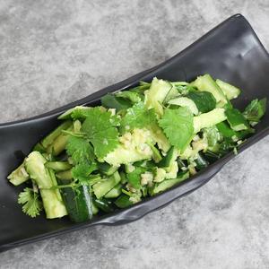 きゅうりの中華風サラダ( 拍黄瓜)