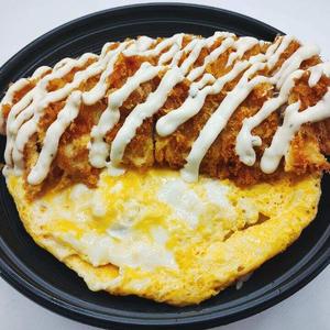 ソース＆タルタル オムカツ丼