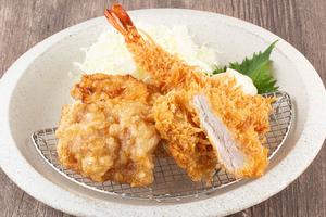 ミックスフライ弁当(ヒレかつ/海老フライ/鶏の唐揚げ)