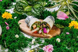 【美肌効果】スプリング・ベジミックスサラダブリトー【Beautiful Skin Effect】Spring Vege Mix Salad Burrito
