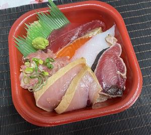 丼丸 【期間限定】サービス海鮮丼