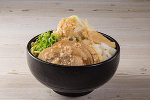 【醤油】豚神 油そば 豚マシ (豚バラチャーシュー4枚)