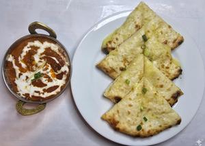 キーマカレー+チーズナン(Keema curry + cheese naan)