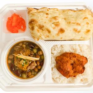 お好きなカレー+ライス＆ナン弁当(チキンティッカ付)/Chosen Curry with Rice,Naan＆Chicken Tikka