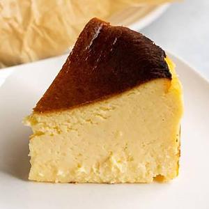 自家製バスクチーズケーキ