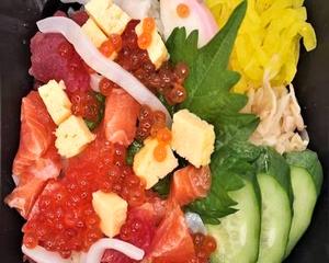 【人気No.5！】海鮮ちらし丼