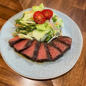 牛ステーキ