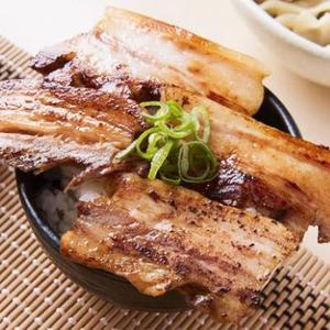 炙りチャーシュー丼 Broiled Pork Filet Rice Bowl