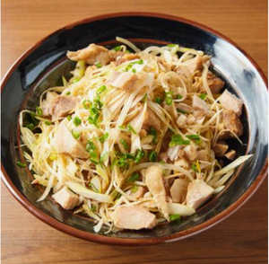 豚ネギもやし Pork with Spring Onions ＆ Bean Sprouts