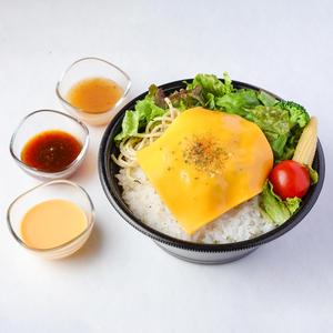 チーズハンバーグライスボウル