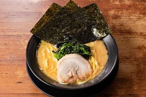 とんこつ醤油ラーメン