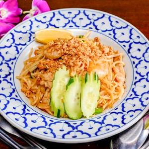 パッタイ(米麺の焼きそば) Pad Thai (Stir-Fried Rice Noodle)