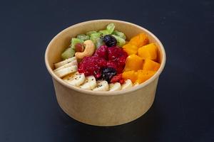 グリークヨーグルト、フルーツ全種盛り
