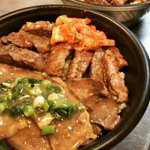 絶品！牛ハラミ＆牛タン丼