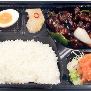 豚肉黒酢弁当