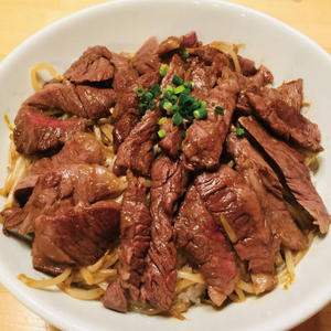 牛ハラミステーキ丼