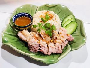 蒸し鶏ご飯(スープ付き)Khao Man Gai with soup