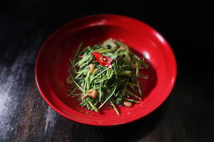 青菜のニンニク炒めWater spinach