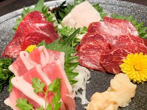 馬刺し盛り合わせ