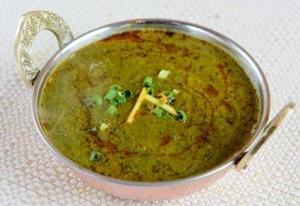 ほうれん草チキンカレー Sag Chicken Curry