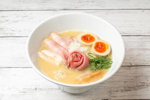 特製鶏ゅ白湯らーめん