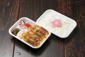 ぎょうざ弁当